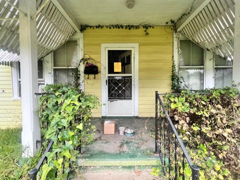 Tiny photo for 1915 Watkins Street, Augusta, GA 30904 (MLS # 547798)