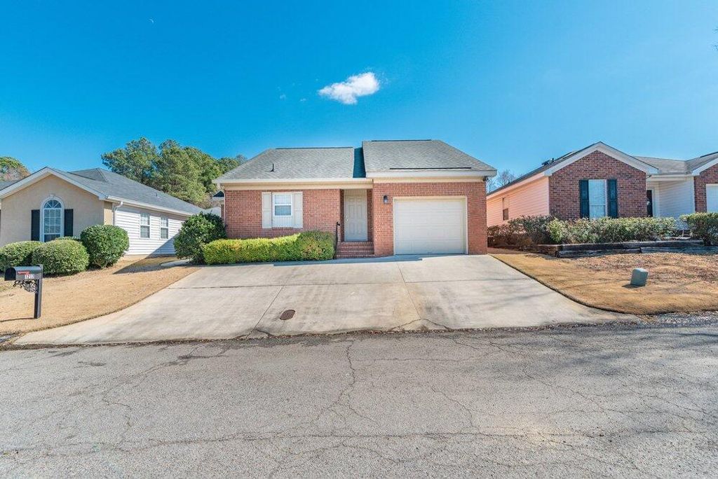 Photo of 1217 Kendal Court, Augusta, GA 30907 (MLS # 552532)