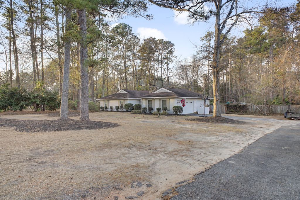 Photo of 350 Plantation Drive, Aiken, SC 29803 (MLS # 552324)