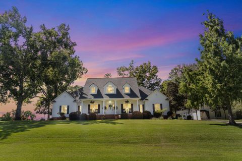 Photo of 1003 Mohawk Drive, Lincolnton, GA 30817 (MLS # 546983)