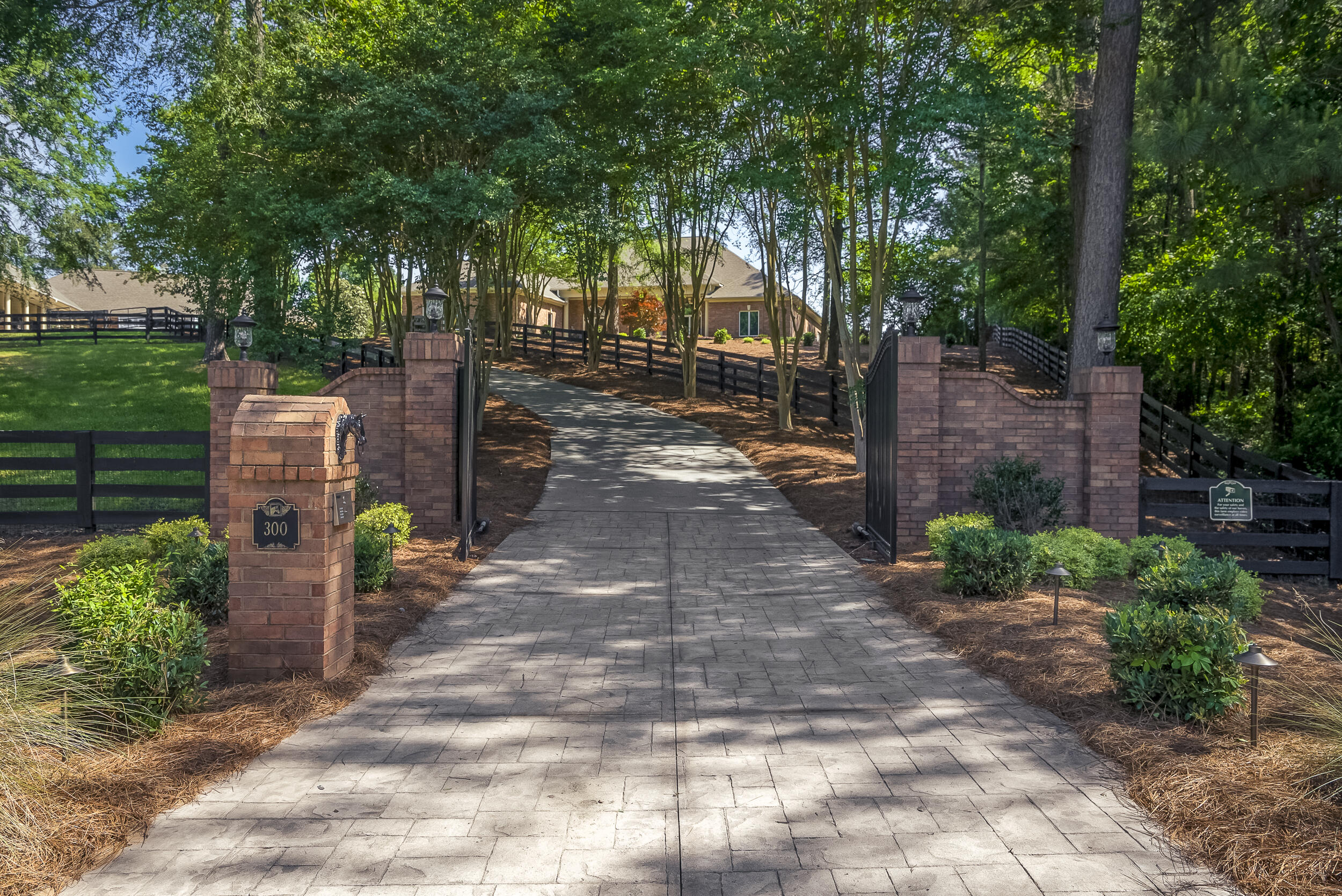 300 SCIENCE HILL SCHOOL Lane