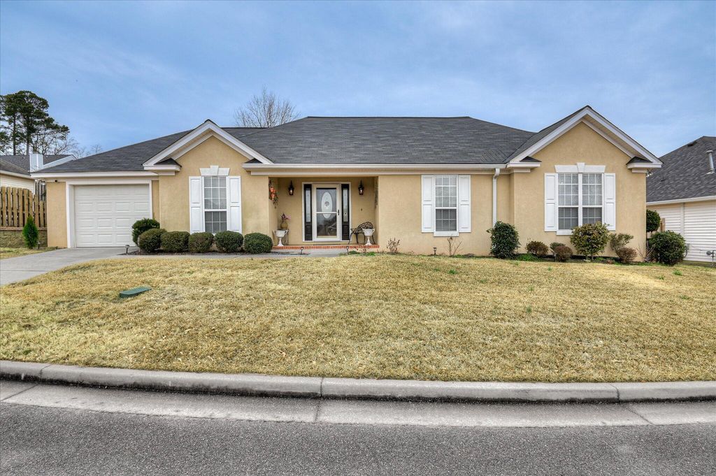 Photo of 37 Hillwood Court, North Augusta, SC 29841 (MLS # 551044)