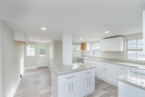Tiny photo for 2015 Starnes Street, Augusta, GA 30904 (MLS # 548106)