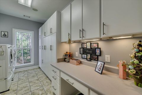 Tiny photo for 205 Pirates Cove, McCormick, SC 29835 (MLS # 550790)