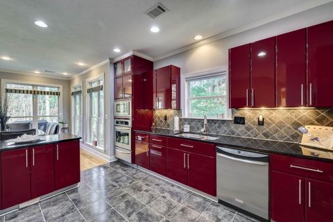 Tiny photo for 205 Pirates Cove, McCormick, SC 29835 (MLS # 550790)