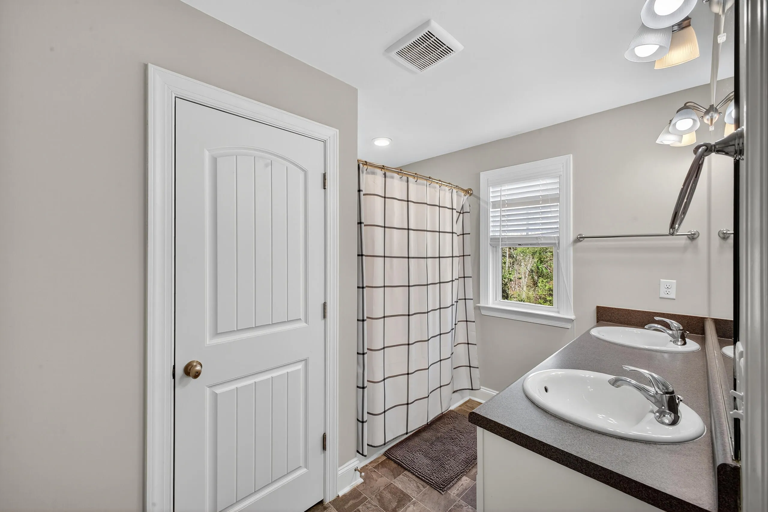 Grovetown, Georgia 30813, United States, 4 Bedrooms Bedrooms, ,3 BathroomsBathrooms,Residential,Active,242419