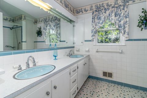 Tiny photo for 3134 Walton Way, Augusta, GA 30909 (MLS # 550775)