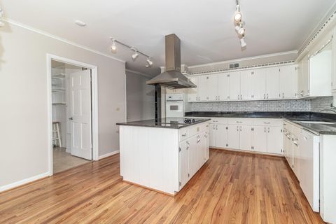 Tiny photo for 3134 Walton Way, Augusta, GA 30909 (MLS # 550775)