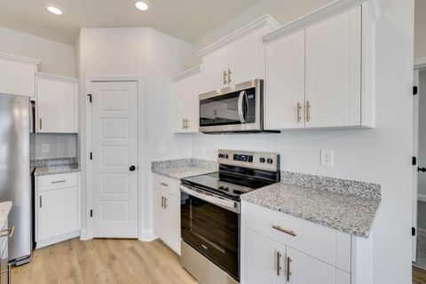 Tiny photo for 833 Sweetgrass Circle, Harlem, GA 30814 (MLS # 549137)