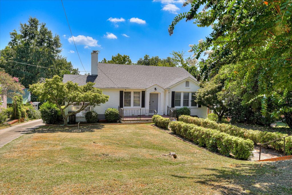 Photo of 714 Hickman Road, Augusta, GA 30904 (MLS # 554333)