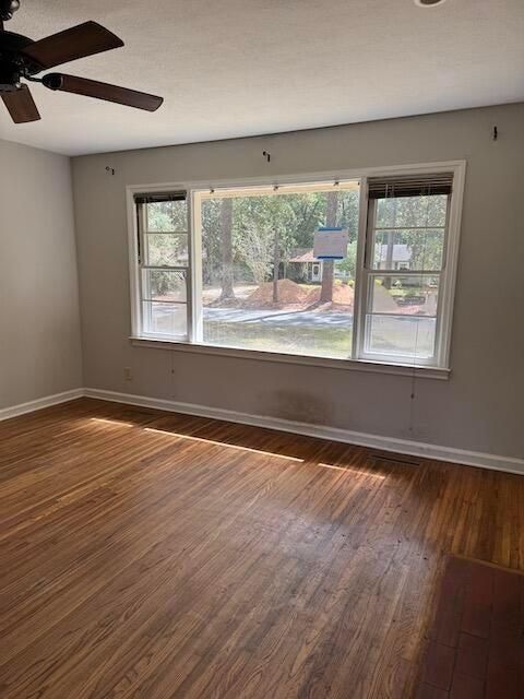 Tiny photo for 329 W Railroad Avenue, Batesburg-Leesville, SC 29006 (MLS # 548733)