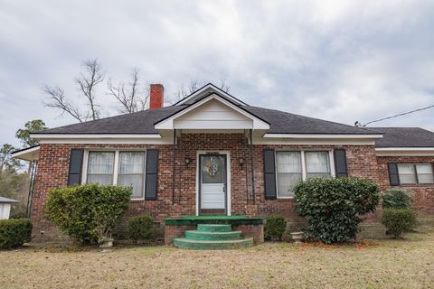 Photo of 920 Belt Avenue, Millen, GA 30442 (MLS # 551934)