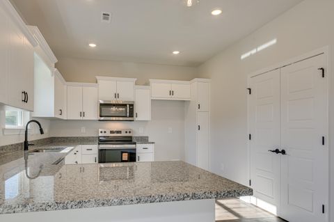 Tiny photo for 856 Sweetgrass Circle, Harlem, GA 30814 (MLS # 552207)