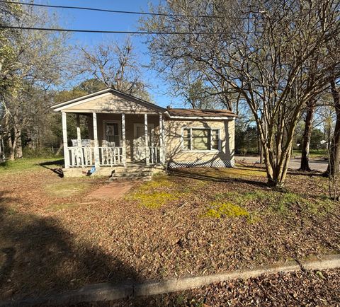 Photo of 540 Huntington Street, Augusta, GA 30904 (MLS # 553228)