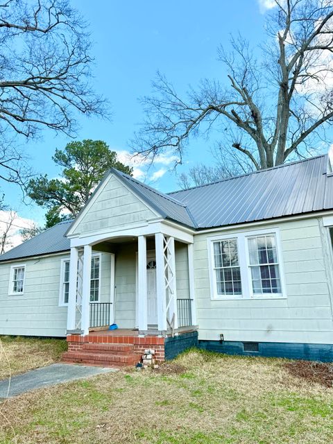 A home in Warrenton