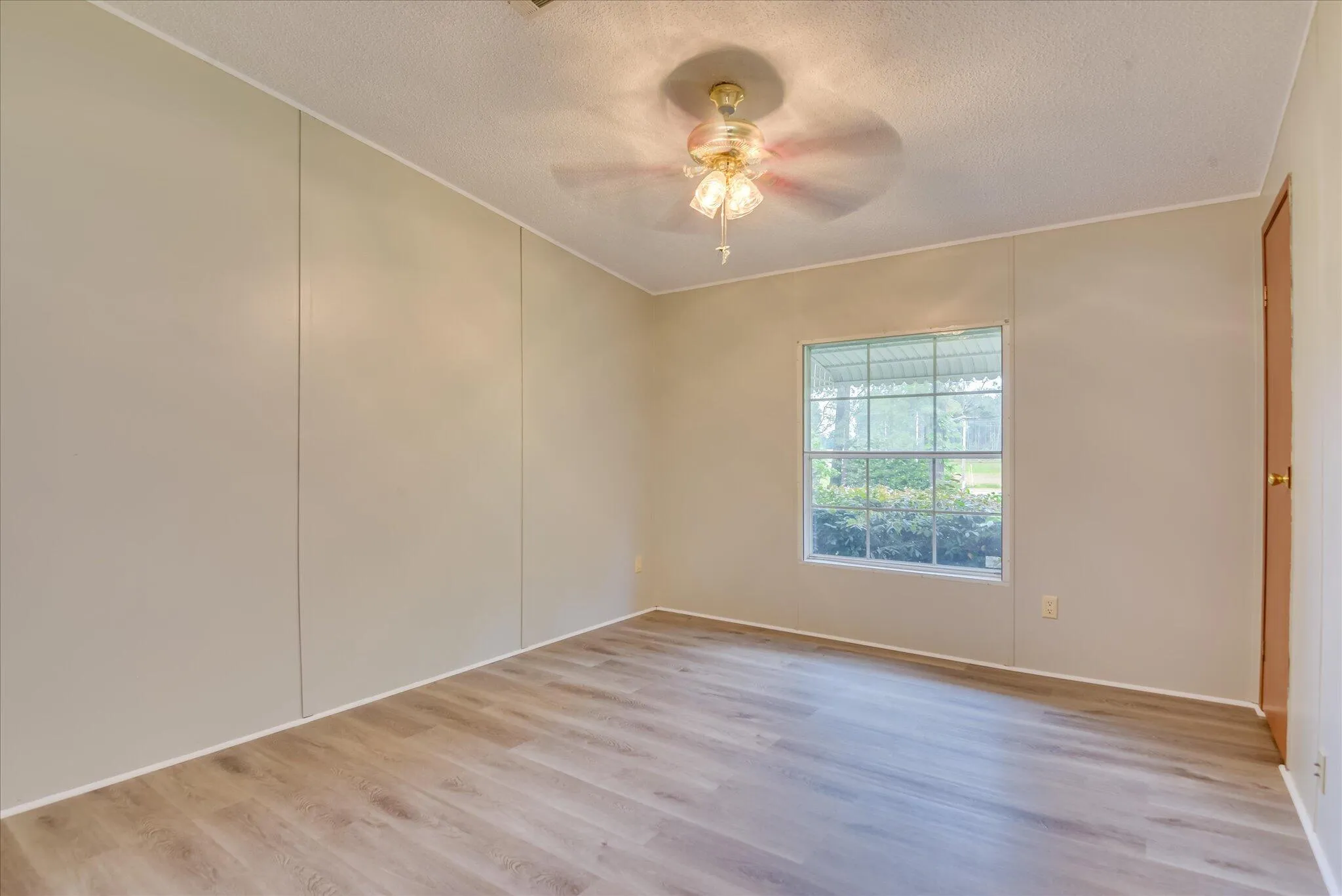 Edgefield, South Carolina 29824, United States, 3 Bedrooms Bedrooms, ,2 BathroomsBathrooms,Residential,Pending,127094