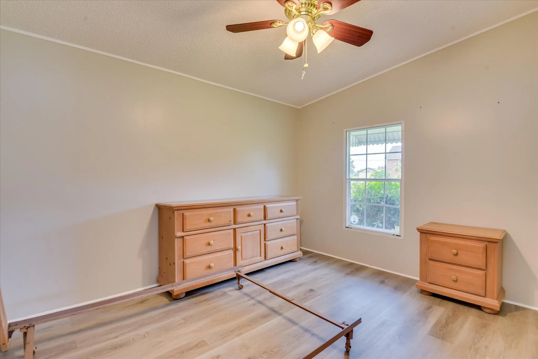 Edgefield, South Carolina 29824, United States, 3 Bedrooms Bedrooms, ,2 BathroomsBathrooms,Residential,Pending,127094