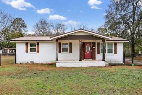 Photo of 651 Harvey Street, Stapleton, GA 30823 (MLS # 551264)