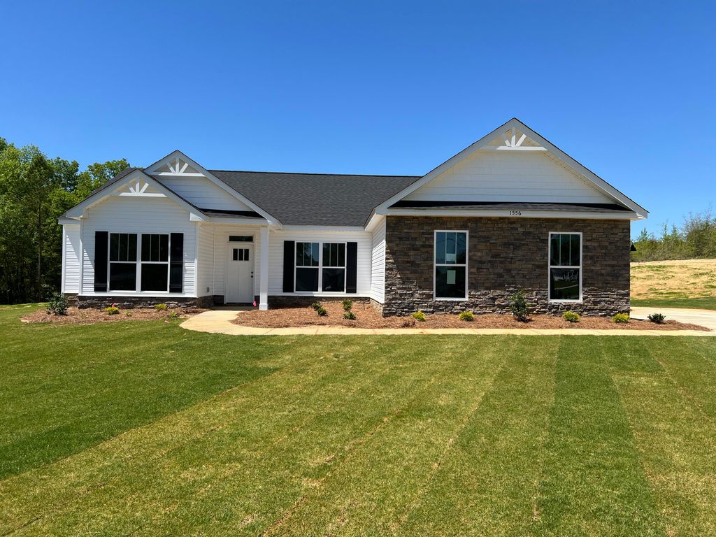 Photo for 1715 Pine Ridge Dr N, Hephzibah, GA 30815 (MLS # 543431)