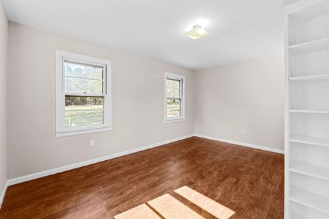 Tiny photo for 514 Brown Street, McCormick, SC 29835 (MLS # 548366)