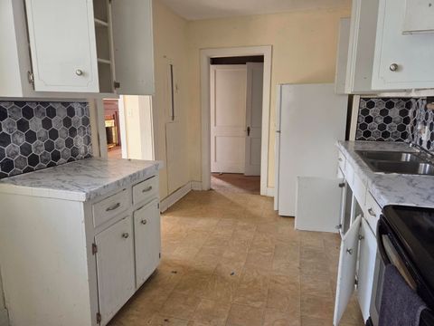 Tiny photo for 717 Tucker Avenue, Waynesboro, GA 30830 (MLS # 551649)