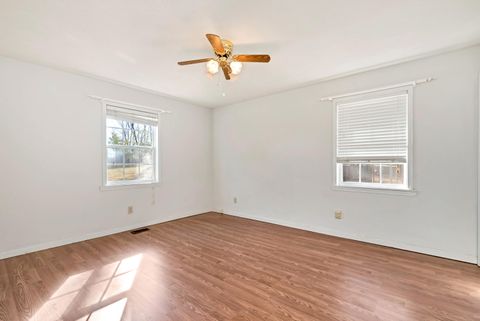 Tiny photo for 303 Jennys Cove Road, Cleveland, GA 30528 (MLS # 550973)