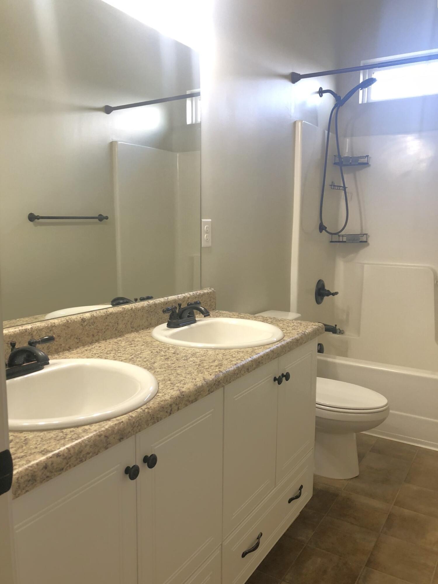 Aiken, South Carolina 29803, United States, 4 Bedrooms Bedrooms, ,3 BathroomsBathrooms,Residential,Active,50131