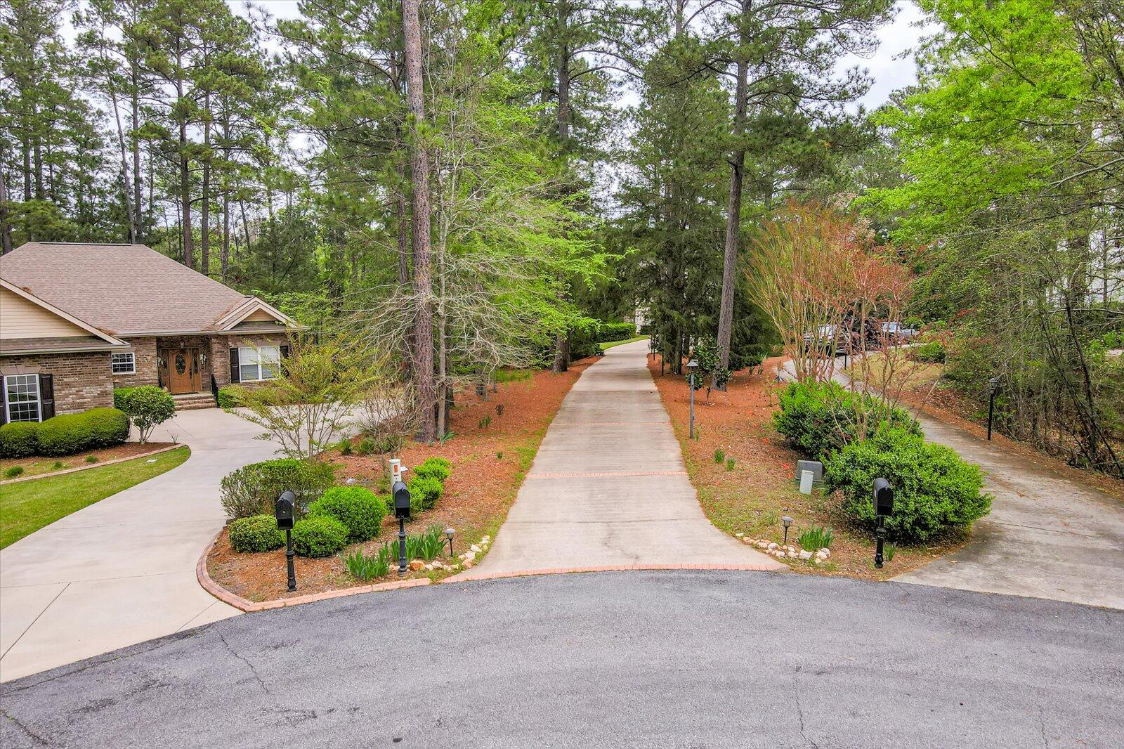 207 ROSEWOOD LANE