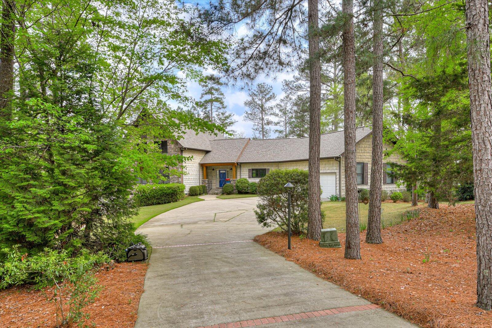 207 ROSEWOOD LANE