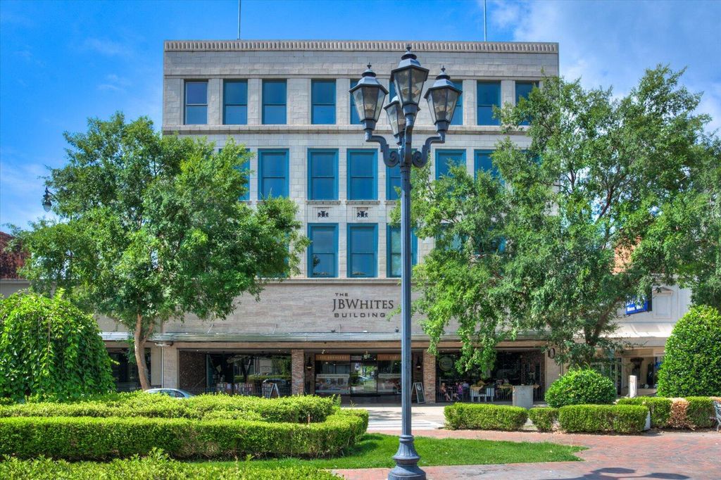 Photo of 936 Broad Street, Augusta, GA 30901 (MLS # 552829)