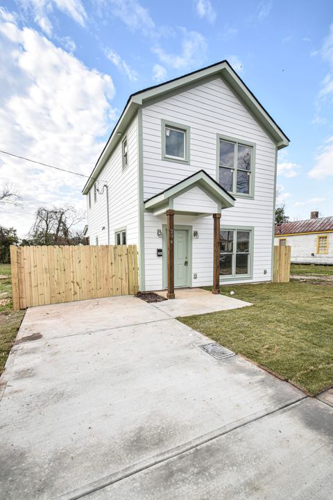 Tiny photo for 204 Telfair Street, Augusta, GA 30901 (MLS # 550372)