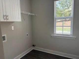 Aiken, South Carolina 29803, United States, 4 Bedrooms Bedrooms, ,3 BathroomsBathrooms,Residential,Pending,9669