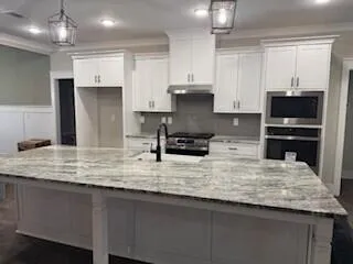 Aiken, South Carolina 29803, United States, 4 Bedrooms Bedrooms, ,3 BathroomsBathrooms,Residential,Pending,9669