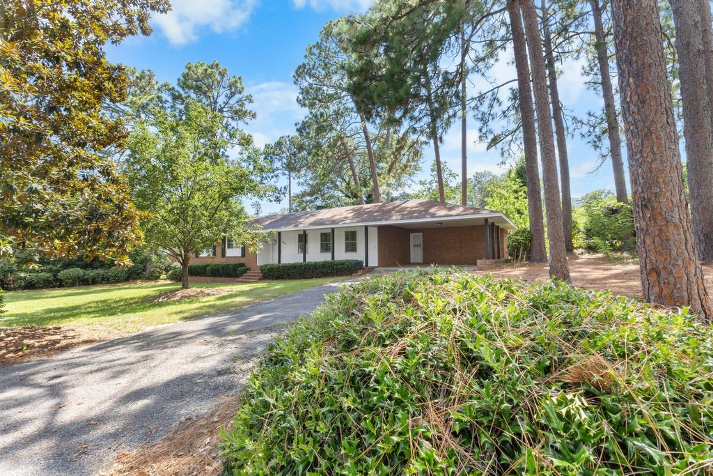 Photo for 1011 Valley Road, Aiken, SC 29801 (MLS # 545101)