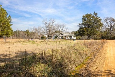 A home in Dearing