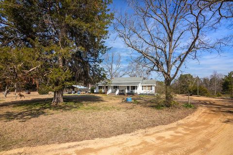 A home in Dearing