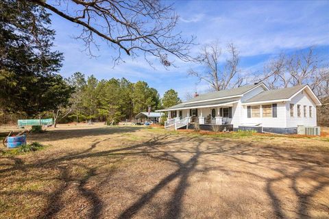 A home in Dearing