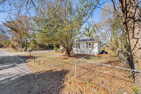 Tiny photo for 1541 Wooten Road, Augusta, GA 30904 (MLS # 551332)
