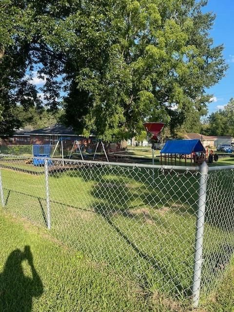 Tiny photo for 117 E 13th Street St, Waynesboro, GA 30830 (MLS # 546408)