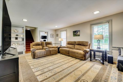 Tiny photo for 711 Augusta Street Ext Ext, McCormick, SC 29835 (MLS # 542569)