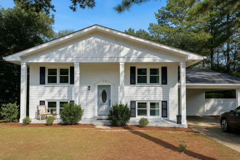 Photo of 325 W Hugh Street, North Augusta, SC 29841 (MLS # 548673) Photo of 325 W Hugh Street, North Augusta, SC 29841 (MLS # 548673)