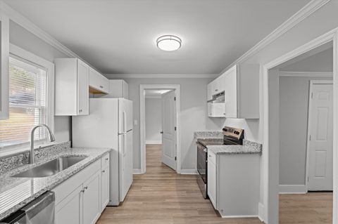 Tiny photo for 413 Norris Street, Edgefield, SC 29824 (MLS # 549992)