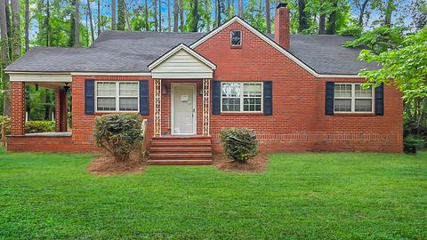 Photo of 819 Hillcrest Drive, Thomson, GA 30824 (MLS # 554870)