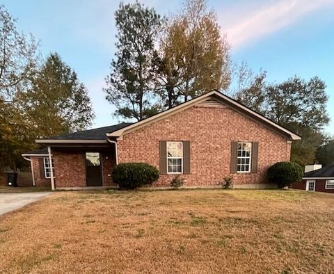 Photo of 3332 Saddlebrook Dr Drive, Hephzibah, GA 30815 (MLS # 549636)