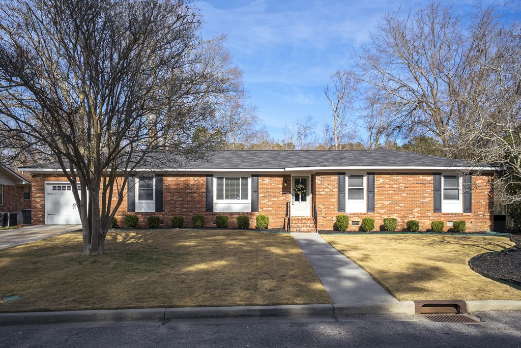 Photo of 3203 Ramsgate Road, Augusta, GA 30909 (MLS # 551282)