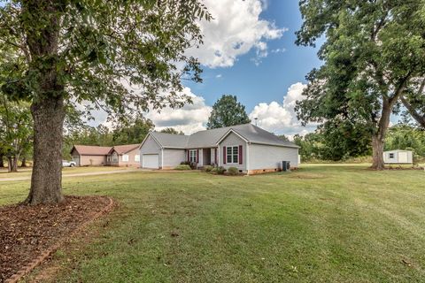 Tiny photo for 229 Seven Oaks Drive, Washington, GA 30673 (MLS # 547534)
