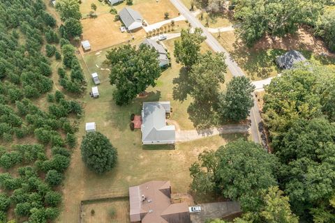 Tiny photo for 229 Seven Oaks Drive, Washington, GA 30673 (MLS # 547534)