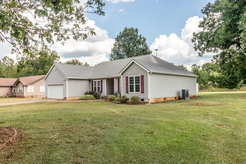 Tiny photo for 229 Seven Oaks Drive, Washington, GA 30673 (MLS # 547534)