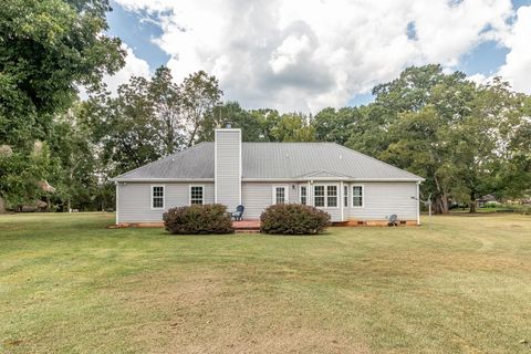 Tiny photo for 229 Seven Oaks Drive, Washington, GA 30673 (MLS # 547534)
