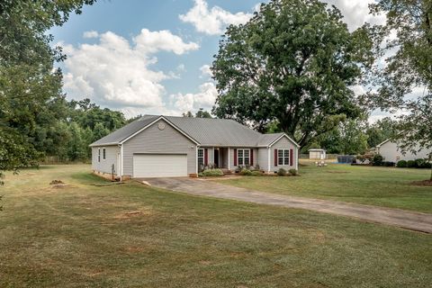 Tiny photo for 229 Seven Oaks Drive, Washington, GA 30673 (MLS # 547534)